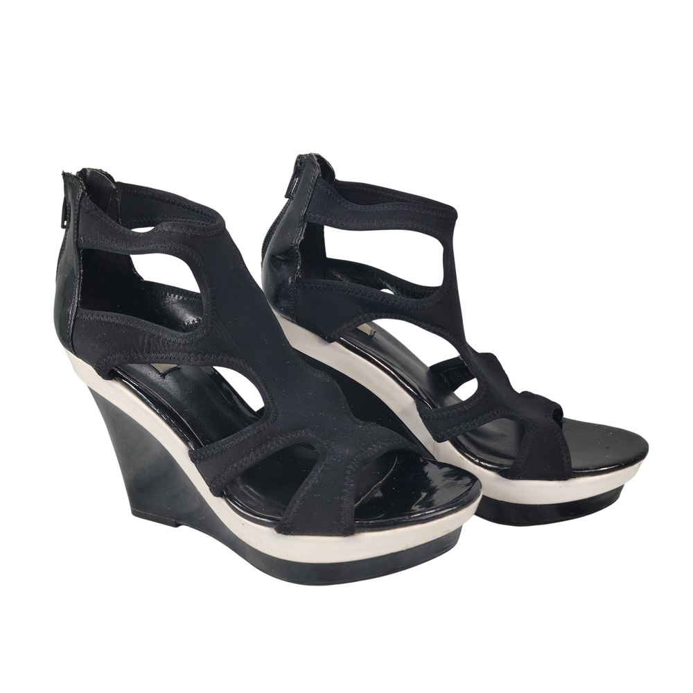 Simply Vera Vera Wang Wedge Sandal 9.5 Black White Platform Strappy 90s Y2K Chic
